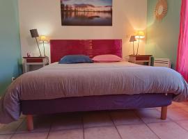 Chambres Tricastine et Venise, hotel v destinaci Saint-Paul-Trois-Chateaux