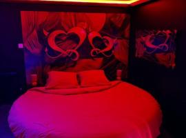 Love Room Passion – hotel w mieście Saint-Hilaire-de-Talmont