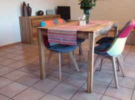 Ferienwohnung Veldenz: Veldenz şehrinde bir otel