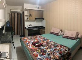 Megaroom Cinere Resort Apartment – apartament w mieście Gandul