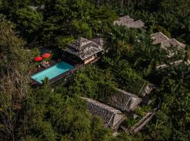 Khao Sok Boutique Camping - Exotic Cliff Camping, luxury tent in Ban Bang Thong