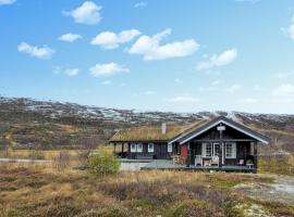 Beautiful Home In Vringsfoss With House A Panoramic View, casa a Maurset