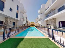 Pet Friendly Apartment, Hotel in Arenales del Sol