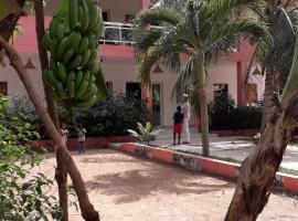 La maison Yaka, habitación en casa particular en Boukot Ouolof