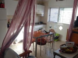 Casas viejas, δωμάτιο σε οικογενειακή κατοικία σε Arona