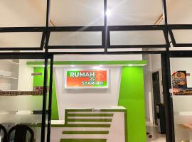 RUMAH 25 SYARIAH, alojamiento con cocina en Bukittinggi