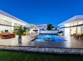 Luxury Villa 3 bdrs with Private Pool and Beach Access - 500ft from Long Bay Beach - V92