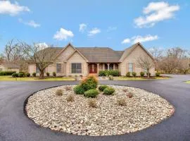 Gorgeous Creek Side Ranch-Style Estate With Dock