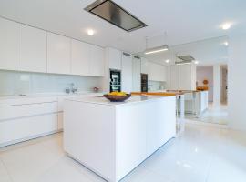 Luxurious Apartment In Terrazas Del Duque