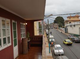 Residencial Avenida Geovanni: São Tomé şehrinde bir otel