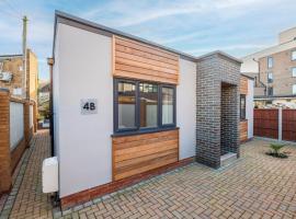Stylish 2 Bed Bungalow in East Ham, Close to Excel、ロンドンのホテル