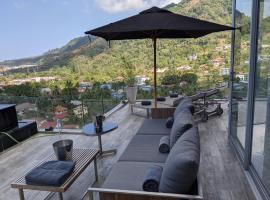 360* Ultimate Penthouse Entire TOP FLOOR and RESORT with GREAT AMENITIES, aldeamento turístico em Kamala Beach