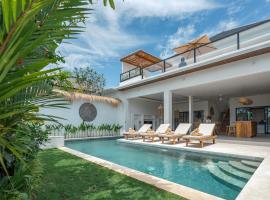 Villa Mayasa, 4-bedroom private luxury villa with Rooftop in Seseh Beach
