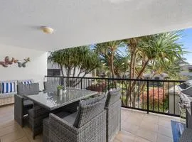 Beachside 3-Bed with Pool, BBQ, Gym & Tennis Court