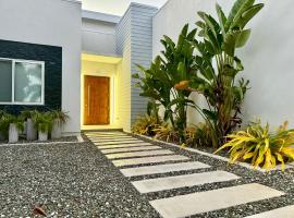 Villa Olea, cottage in George Town