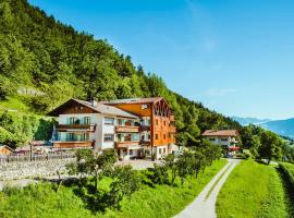 Gasthof Hotel Wöhrmaurer, hótel í Feldthurns