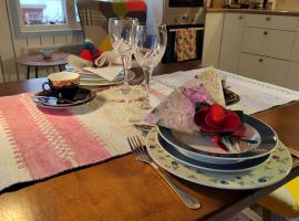 Mummon Mökki, Hotel in Lokka