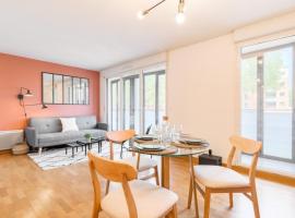 Euratechnologies - Bright apartment with parking, lejlighed i Lille
