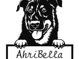 URLAUB mit HUND -Ferienwohnung "AhriBella"-, hotell i Glowe