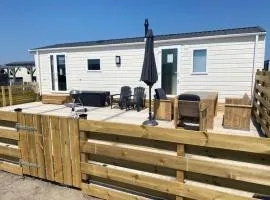 Neues Ferienhaus Chalet Nr73 direkt am Wattenmeer, komplett eingezäunt