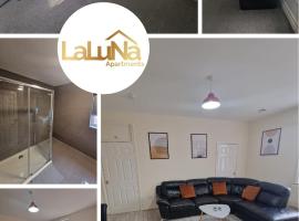 LaLuNa One Bedroom Apartment Newcastle, apartment in Elswick