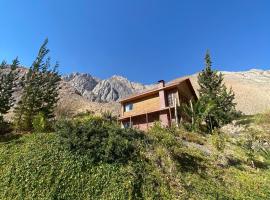 Hermosa casa familiar para 8 personas -Cochiguaz Valle de Elqui, country house in Paihuano