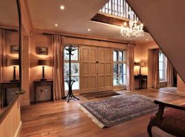 Rare Opportunity to stay on Unique Private Estate, casa o chalet en Malahide
