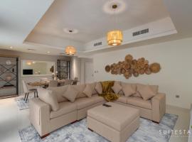 Boho Inspired Large Luxury Villa, vacation home in Dubai