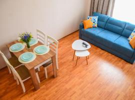 Charming sunny apartment+swimming pool, apartman u gradu Sveti Konstantin i Jelena