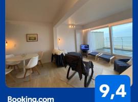 Penthouse on the Belgian Coast with Sea & landscape views, beach rental in Wenduine