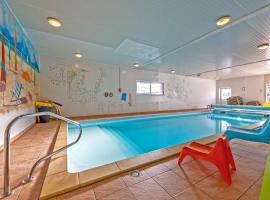Gîte de Pennavern - Maison avec piscine et jacuzzi, casa rústica em Plougastel-Daoulas
