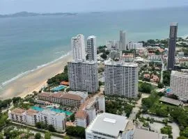 Moderne og delikat leilighet på stranden i Jomtien