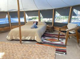 BCS BuenaOnda sea view bell tent, khu cắm trại ở El Sargento
