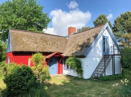 Ferienhaus am Salzgrasland、Bresewitzのホテル