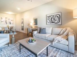 Landing Modern Apartment with Amazing Amenities (ID8624X16)، فندق في غرينفيل