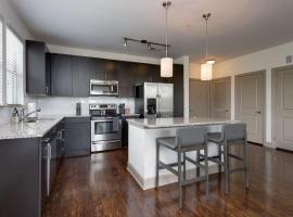 Landing Modern Apartment with Amazing Amenities (ID1340), apartment in Franklin