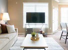 Landing Modern Apartment with Amazing Amenities (ID6899X16), hotell sihtkohas Louisville