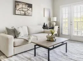 Landing Modern Apartment with Amazing Amenities (ID8109X75)