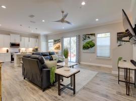 Modern Ocala Townhome Near Golf Club and WEC!, husdjursvänligt hotell i Ocala Ridge