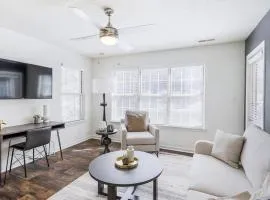 Landing Modern Apartment with Amazing Amenities (ID4299X2)