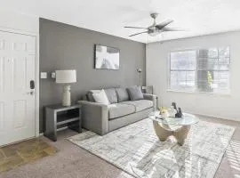 Landing Modern Apartment with Amazing Amenities (ID1252X241)