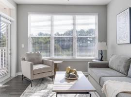 Landing - Modern Apartment with Amazing Amenities (ID9798X32), hotel din Chapel Hill