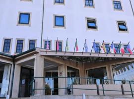 HOTEL SANTHYAGO TROFA