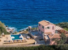 Astarte Villas - Evilia Beach Villa With Private Pool, hotel di Agios Nikolaos