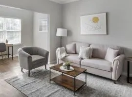 Landing - Modern Apartment with Amazing Amenities (ID1388X007)