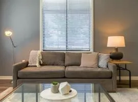 Landing - Modern Apartment with Amazing Amenities (ID9422X79)