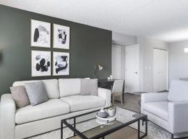 Landing - Modern Apartment with Amazing Amenities (ID9303X46), hotel in Lewis Center