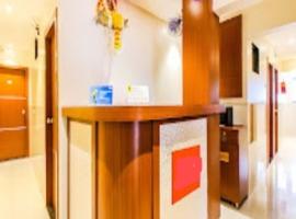 New Sai Sundar Guestline By Glitz Hotels, smještaj s doručkom u gradu 'Navi Mumbai'