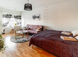 Central Studio Apartment, hotel cerca de Aeropuerto de Pori - POR, 