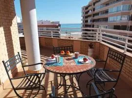 PMT13 - Penthouse with beach view